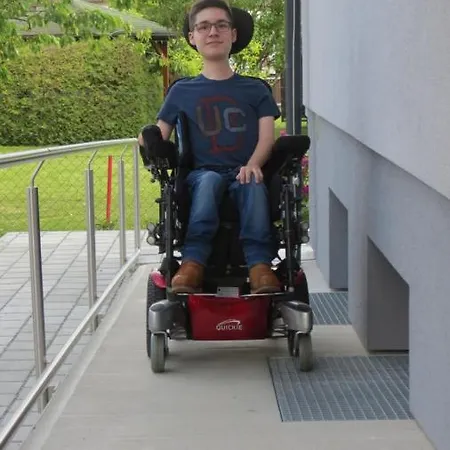 Gaestehaus Eisenstrasse 3*