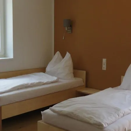 Gaestehaus Eisenstrasse 3*