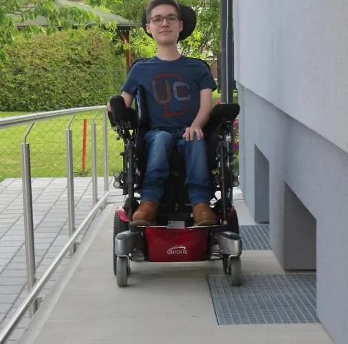 Gaestehaus Eisenstrasse 3*